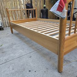 Twin Bed Size Pine Wood
