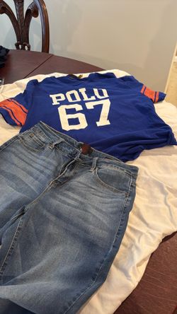 Women’s Jeans And Polo Shirt As A Set