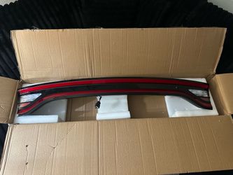 Duolctrams Center Tail Light yufor Dodge Charger 2015-2023