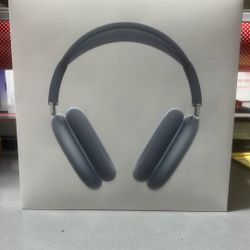 AirPods Max With Smart Case