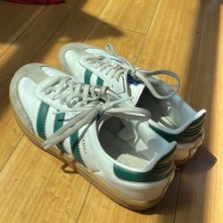 (LIKE NEW) Adidas Green/White Samba Skater Sneakers (ORIGINALS!) (Size 3)