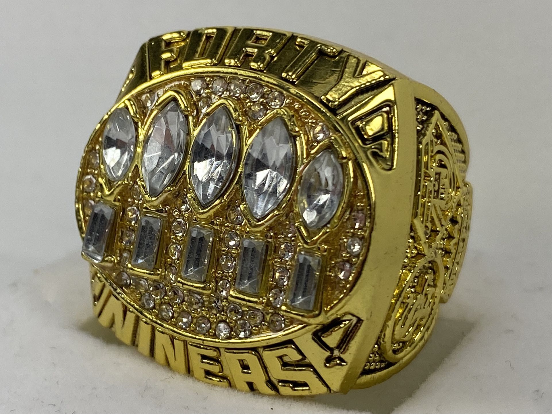 San Francisco 49ers Super Bowl XXiX Ring 1994 Championship Ring Steve Young  - NB for Sale in Schaumburg, IL - OfferUp