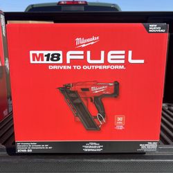  Milwaukee M18 FUEL 3-1/2 in. 18-Volt 30-Degree Lithium-Ion Brushless Cordless Framing Nailer (Tool-Only