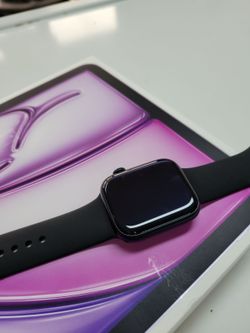 Apple - Watch SE 2nd Generation 44MM (GPS)
