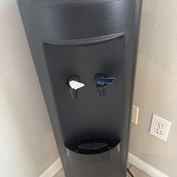 Water dispenser