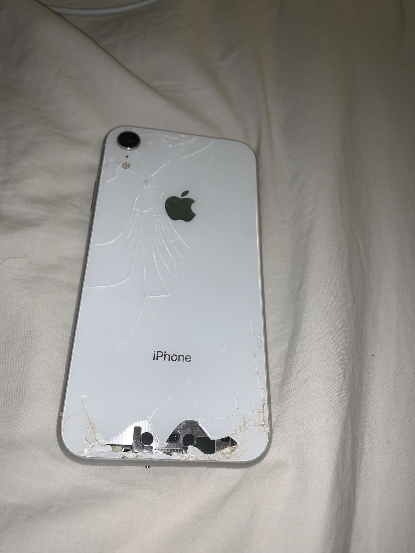 iPhone XR (broken)