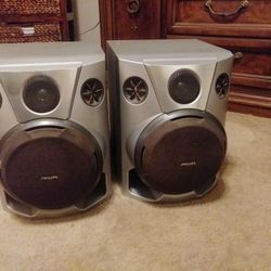 Philips 3way Dual Bass Reflex Speakers.