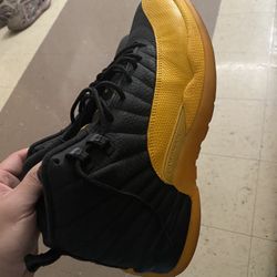 Jordan 12 Black University Gold Size 9.5 