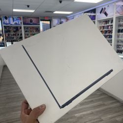 13 Inch MacBook Air With Apple M2 Chip 256gb 8gb Ram