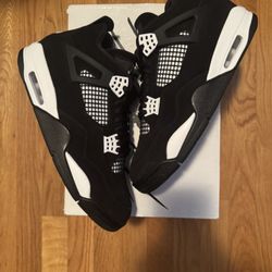 BRAND NEW AIR JORDAN 4 “WHITE THUNDER” SIZE 11 MEN’S OG ALL