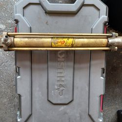 Capilano Hydraulic Cylinder Unbalanced