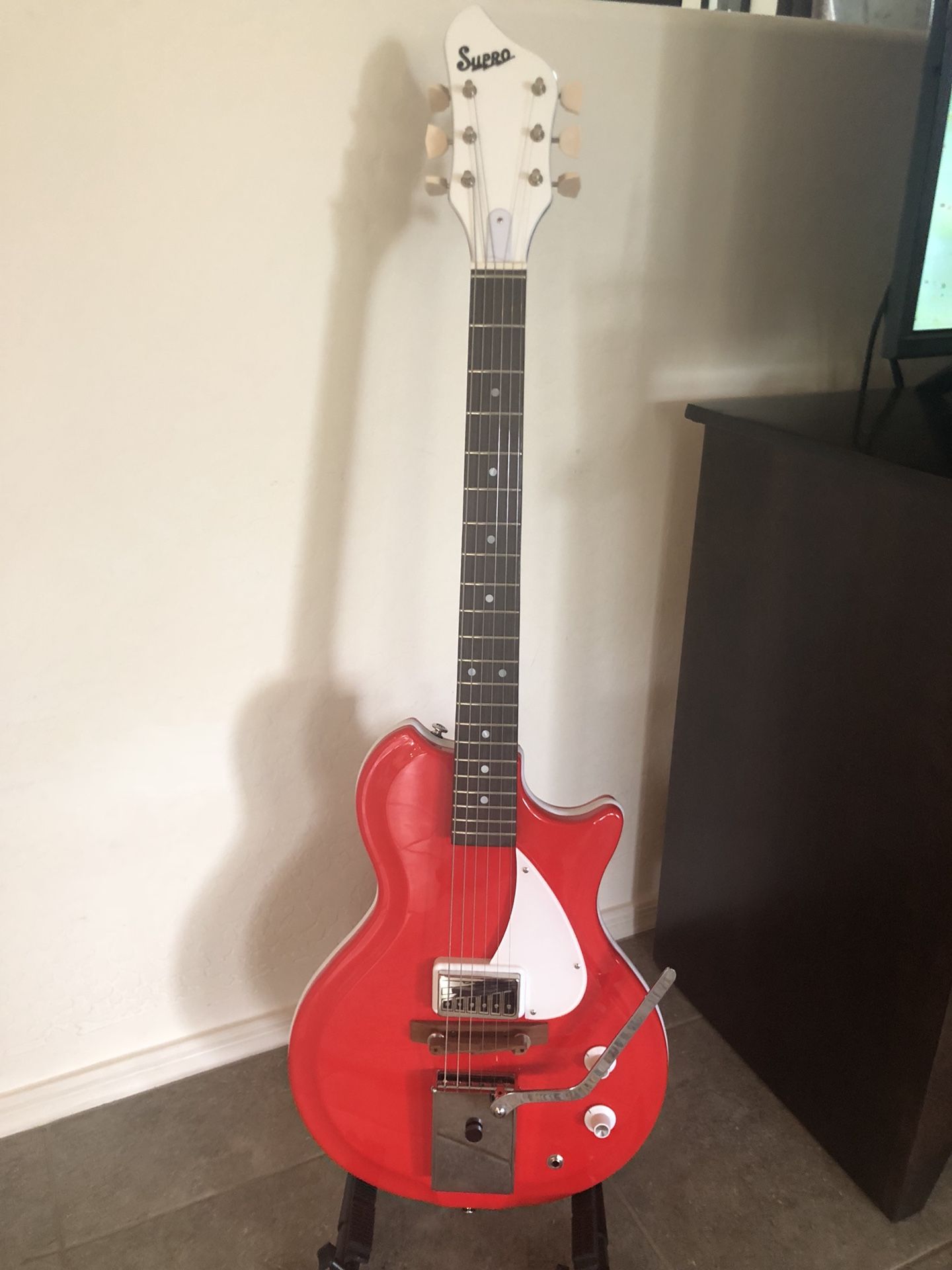 Supro Belmont Electric Guitar