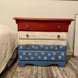 End Table / Night Stand