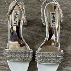 New!!! Badgley Mischka Becca Strappy Block Heel