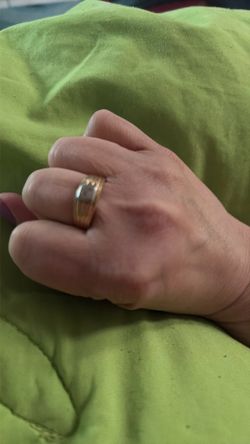 Men’s wedding band