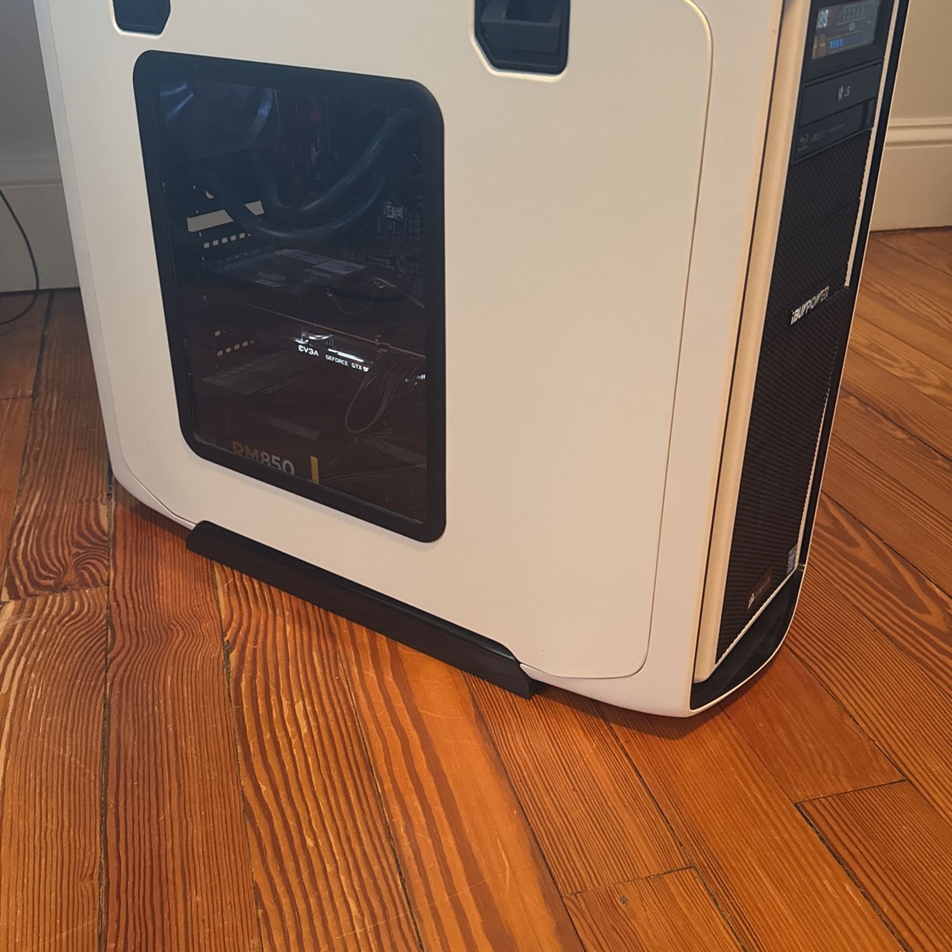 Gaming PC - Plug And Play