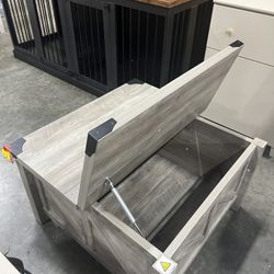 Coffee Table With Storage / Mesa De Centro Con Almacenamiento