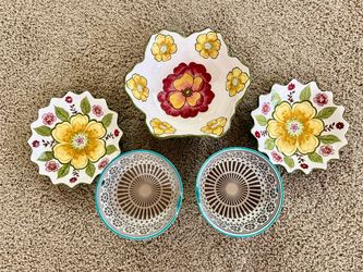 Lot of 6 ceramic flower pattern plates bowls
