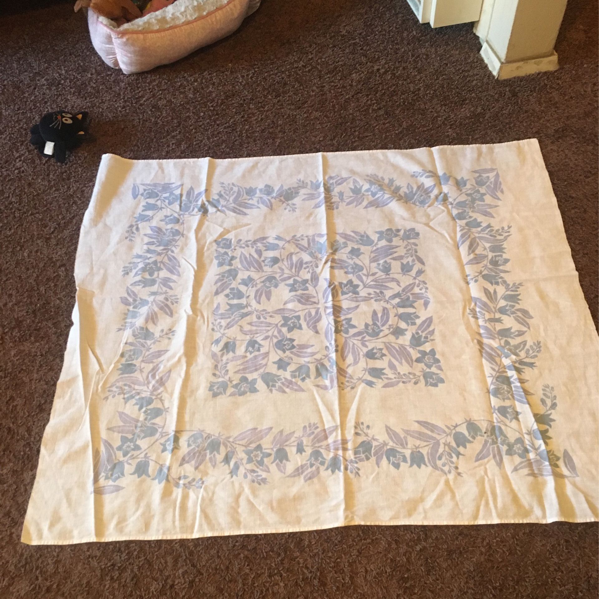 Small Two Color Blue Tablecloth Cotton vintage