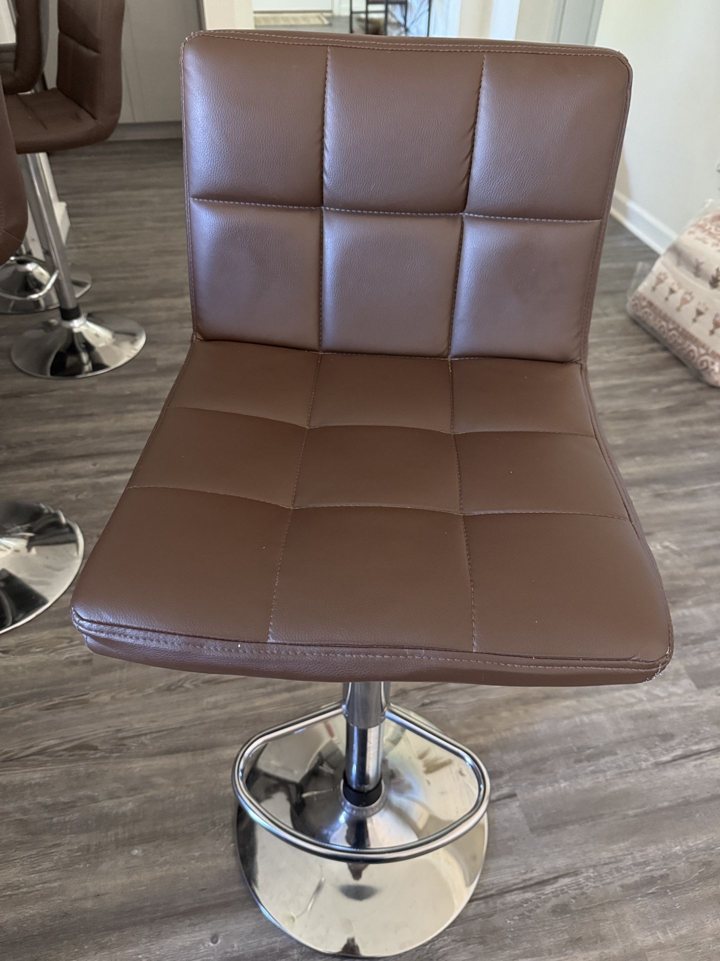 Adjustable Height Barstool