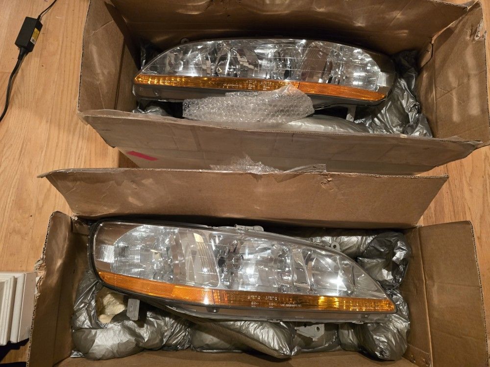 1(contact info removed) Honda Accord OEM Headlights Set (Right and Left)