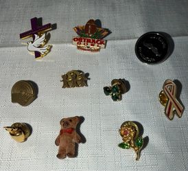 LOT OF ANGEL PINS & LAPEL PINS SOME VINTAGE