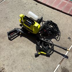 1800 PSI 1.2 G Cold Water Corded Electric Pressure Washer