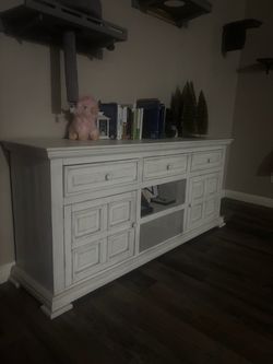84” Farmhouse Buffet / Storage Console – Distressed White