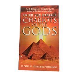 Chariots of the Gods — Erich von Däniken — Berkley Mass‑Market 1977 — Excellent