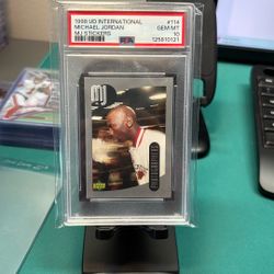 PSA 10- POP 6- Michael Jordan