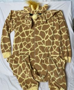 Halloween Xhilaration giraffe hooded fleece jumpsuit costume