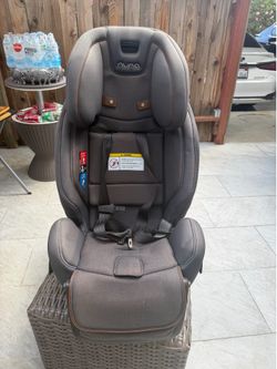 Nuna Lumn Adjustable Car Seat