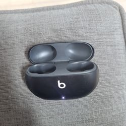 Beats By Dre Ear Pod Charging Case