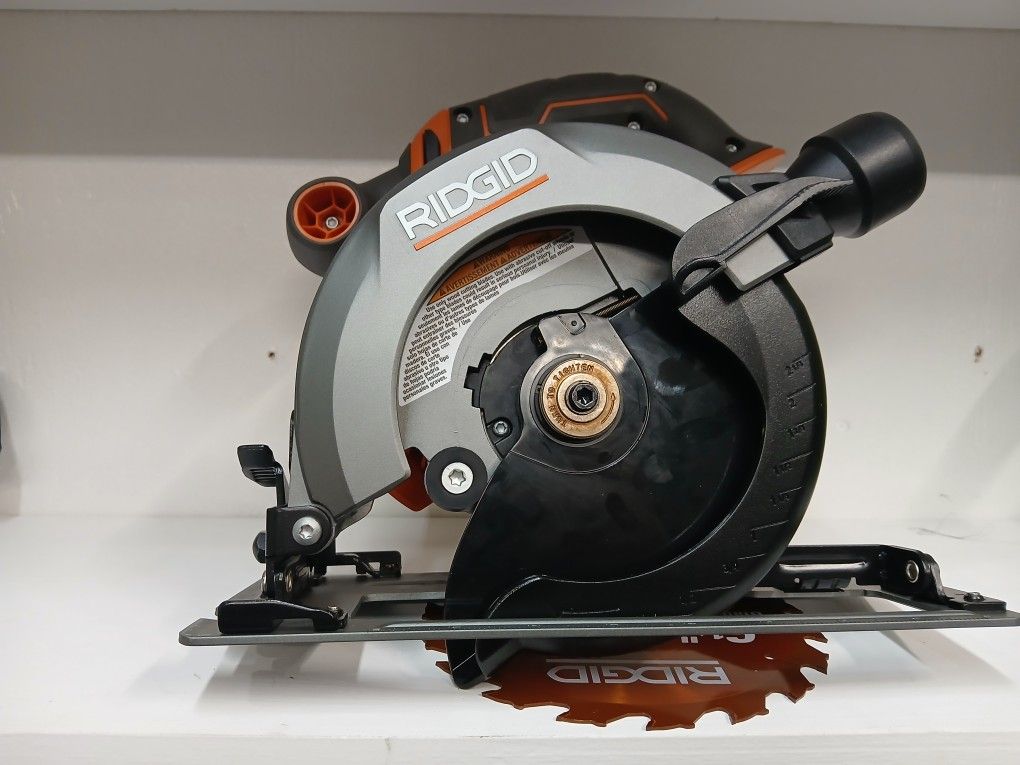 RIDGID New Sierra Circular Inalambrica