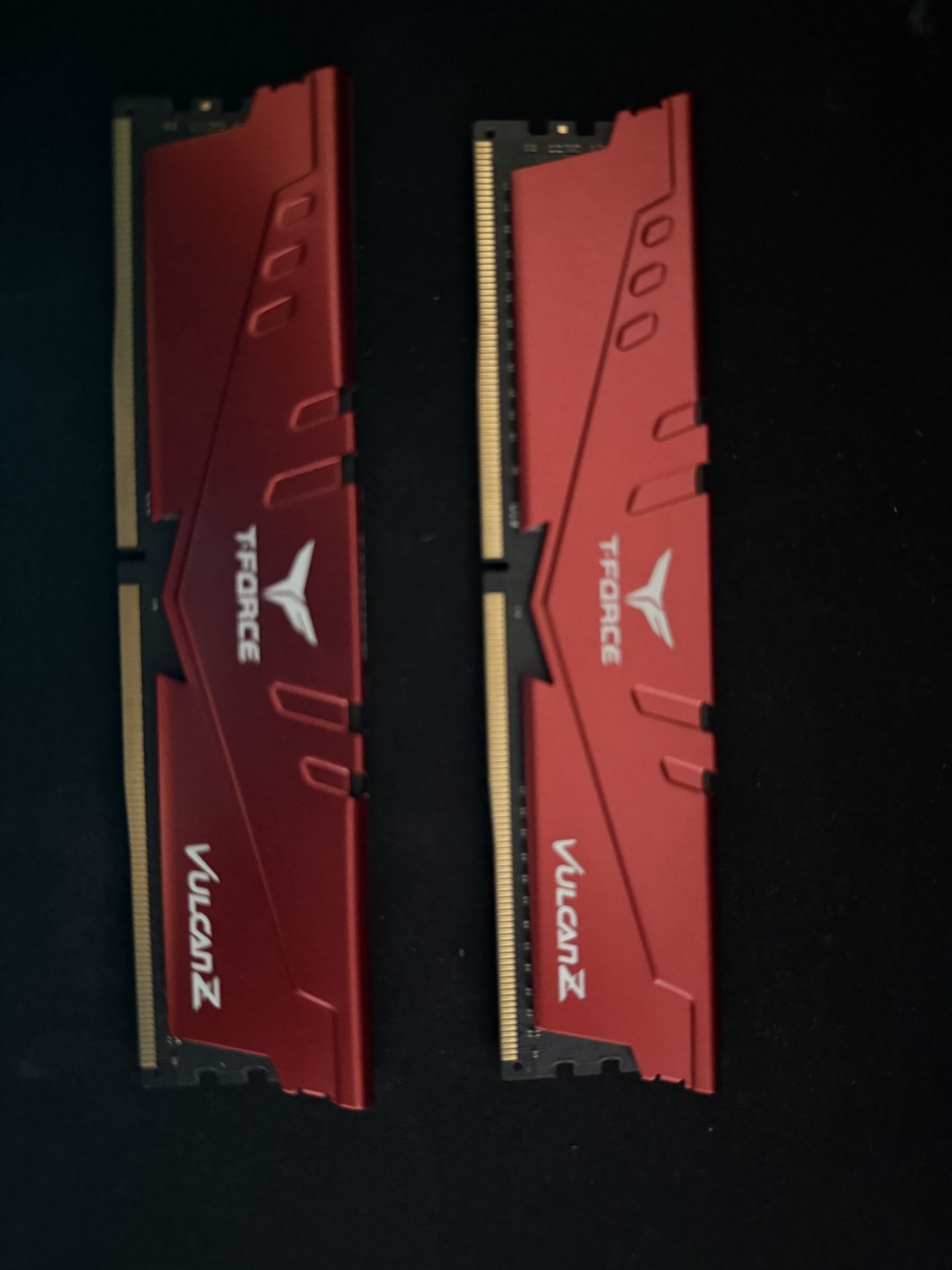 T.FORCE (2x8) 3200 MHz