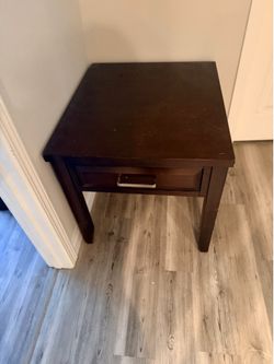 End table