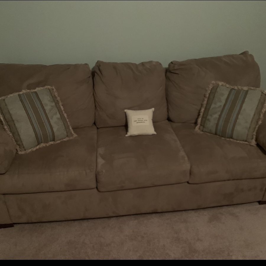 Sofa & Loveseat 