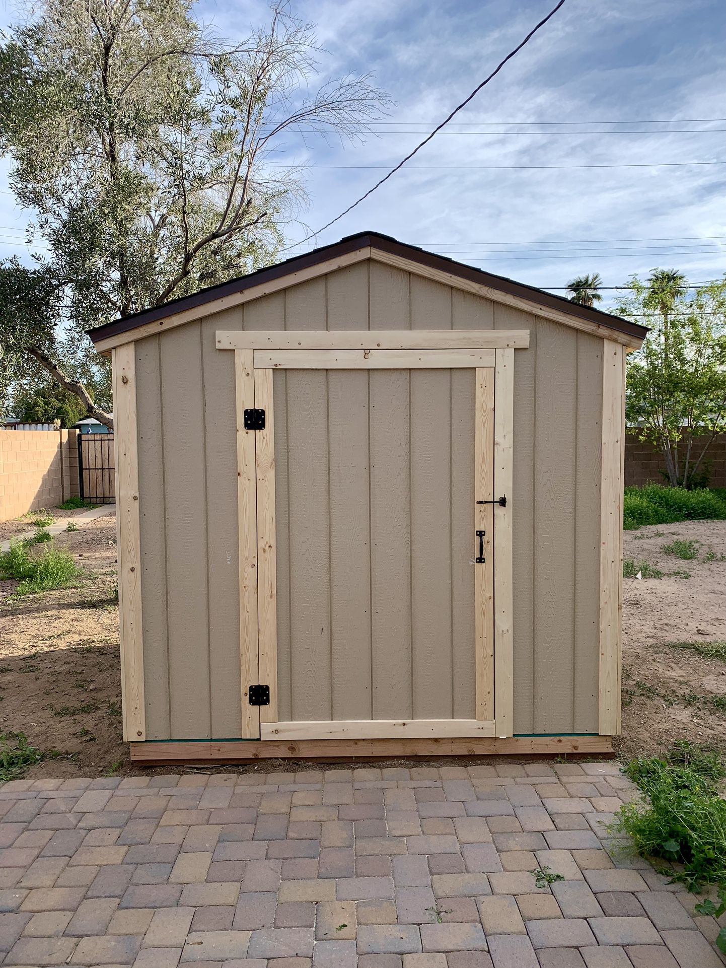 8 ft x 8 ft Wood Storage shed (Delivered & Installed)