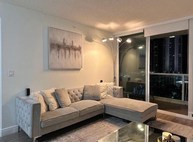 Sectional Couch 