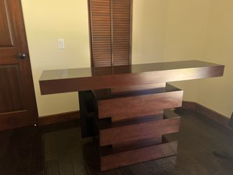 High End Contemporary Entry Or TV  Table Stand $75