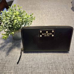 New Kate Spade Wellesley Zip Close WalletI