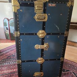 Multnomah Wardrobe Steamer Trunk