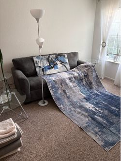🛋️ Modern Living Room Set – Excellent Condition click the picture to see the detail! 🩶💙