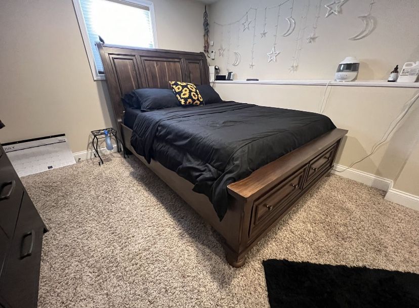 Ashley Furniture Bed frame