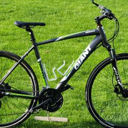 GIANT ROAM HYBRID - HYDRAULIC DISC - EX-LARGE FRAME - RAPID FIRE SHIFTERS - TUNED 