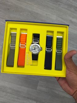 Invicta Watch Set with 5 Interchangeable Straps