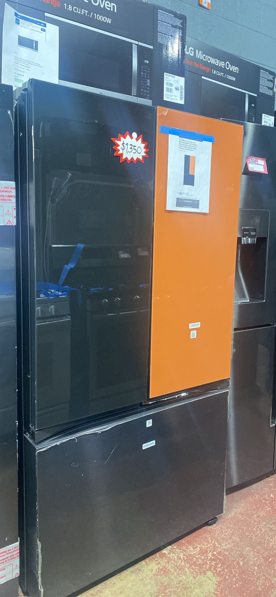 Samsung Bespoke Refrigerator. Scratch/dent