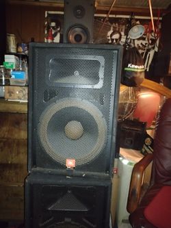 J BL DJ SPEAKERS