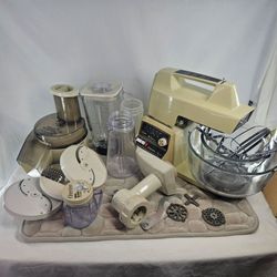 VTG COMPLETE OSTER REGENCY KITCHEN CENTER - MODEL 972-06A