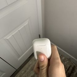 Apple AirPods (Case Only)